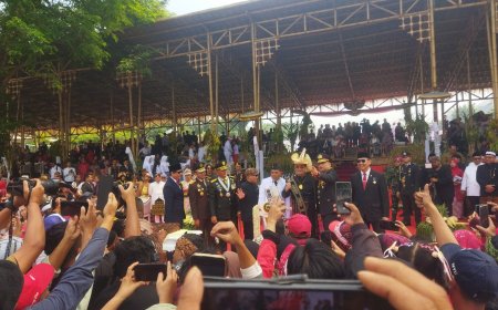 Semarak HUT ke-81 RI di Gedung Sate: Irjen Pol Pipit Rismanto dan Kepolisian Pastikan Pengamanan Humanis di Tengah Lautan Warga