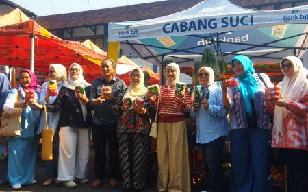 Kehadiran Istri Wakil Gubernur Jabar Semarakkan Pasar Tani Distanhorti, Durian Lokal Jadi Primadona