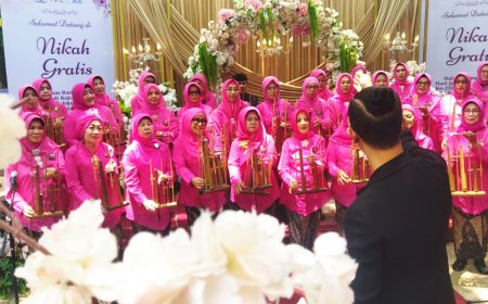 Harmoni Angklung dan Kebahagiaan Pengantin Baru: AFS Tampil Memukau di Program Nikah Gratis Kota Bandung