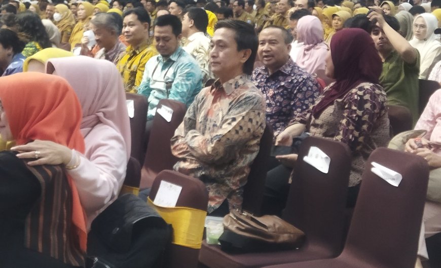 Transformasi Digital Layanan Hukum, Ketua DPD REI Jabar Norman Nurdjaman Hadiri Studium Generale Dalam Rangka Dies Natalis ke-69 Fakultas Hukum UNPAD