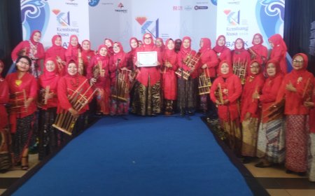 Pesona Group Angklung EDELWEISS Arcamanik Guncang Panggung Pembukaan Kembang Nusa 2026 di Bandung