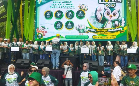 Suara Emas Paduan Suara IA5 Pimpin Kemeriahan Pembukaan Reuni Akbar SMAN 5 Bandung Lintas 75 Angkatan