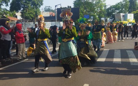 Kemeriahan Pawai Budaya dan Karnaval Jampana HJKB 216: Wujud Solidaritas dan Pesta Rakyat di Jantung Kota Bandung
